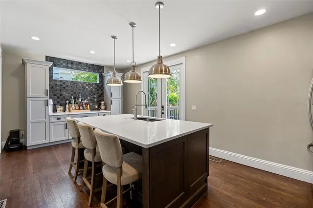 $935,000 | 1170 24th Avenue North, St. Petersburg, FL 33704