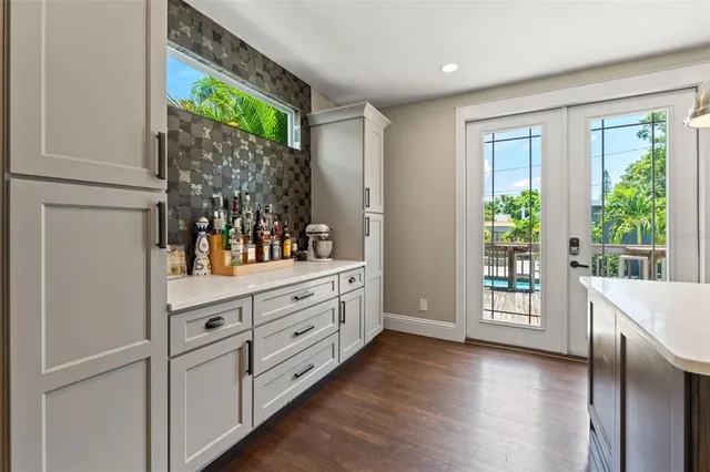 $935,000 | 1170 24th Avenue North, St. Petersburg, FL 33704