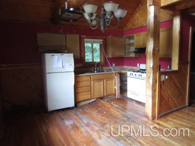 580 Osterlund Road Iron River, MI 49935 - Photo 3 of 8 Gallery Image 3