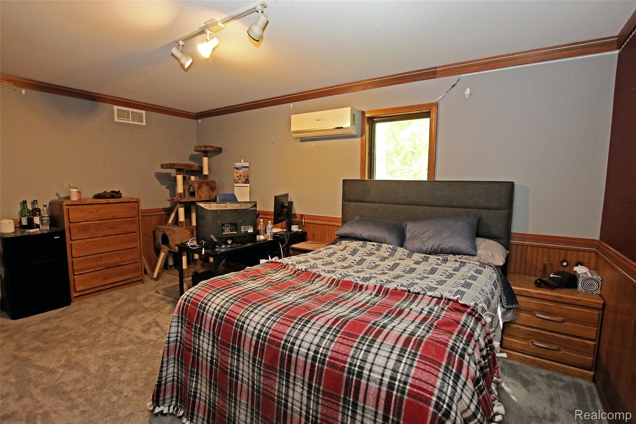 310 North Van Road Holly, MI 48442 - Photo 41 of 75 40) Upstairs Bedroom 2.jpg