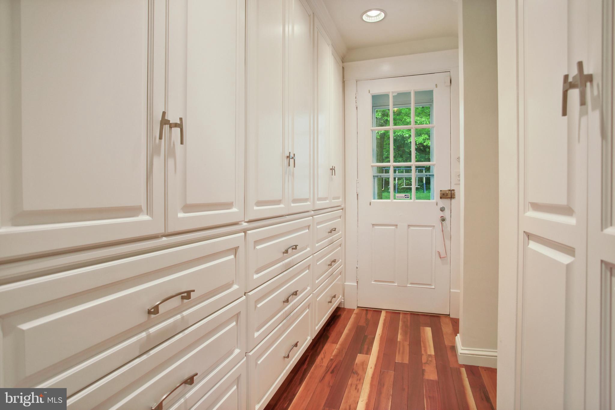 2406 Valley Road Harrisburg, PA 17104 - Photo 15 of 28 Kitchen Pantry
