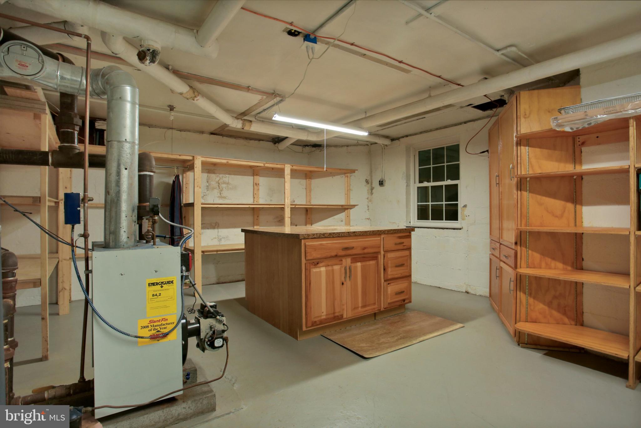 2406 Valley Road Harrisburg, PA 17104 - Photo 27 of 28 Workroom