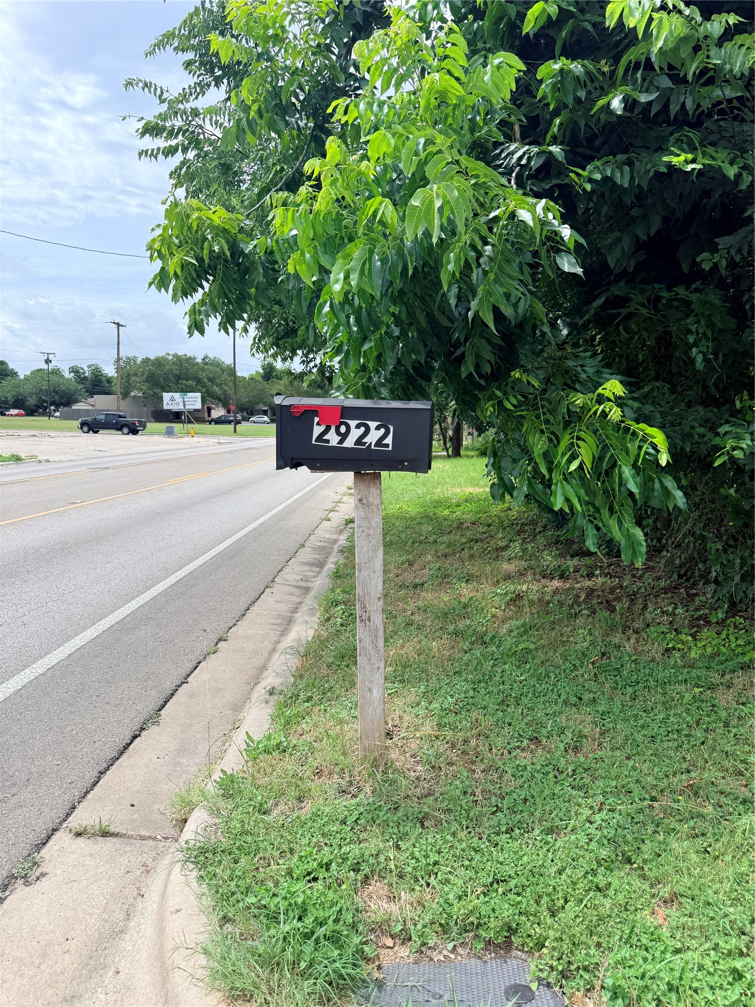 2922 MacArthur Drive Waco, TX 76708 - Photo 5 of 19 Convenient location with frontage along MacArthur Drive.