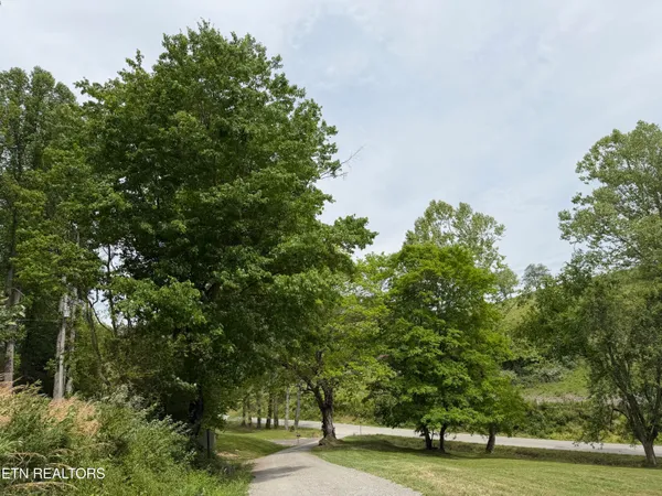 $748,500 | 542 Whitman Hollow Road, La Follette, TN 37766
