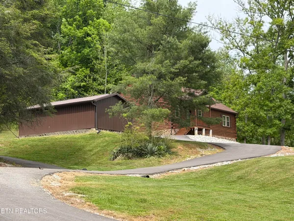 $748,500 | 542 Whitman Hollow Road, La Follette, TN 37766