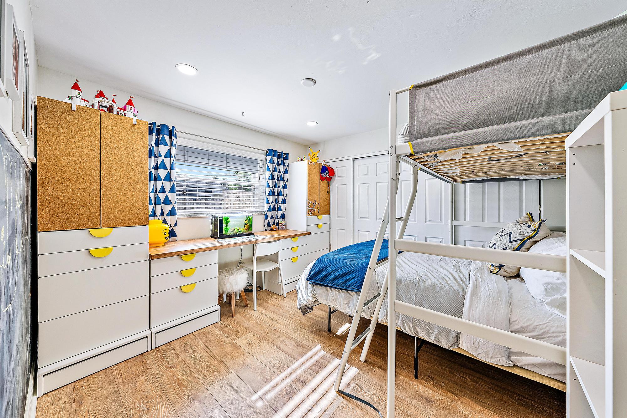 226 Norfolk Road Jupiter, FL 33469 - Photo 17 of 33 Bedroom #2