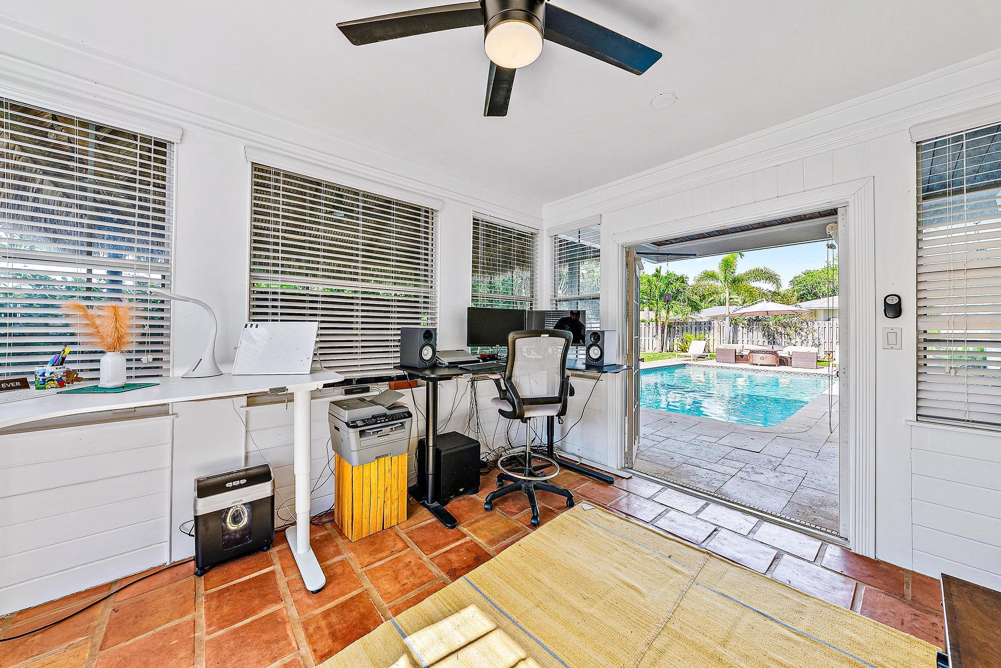 226 Norfolk Road Jupiter, FL 33469 - Photo 20 of 33 Den/Bonus Room