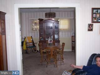 102 Kenmore Road Upper Darby, PA 19082 - Photo 3 of 6