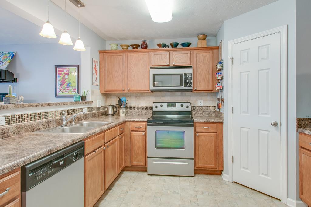 2014 Shaylin Loop Antioch, TN 37013 - Photo 6 of 25 Gallery Image 6