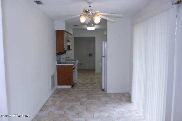 7895 Gulf Road South Jacksonville, FL 32244 - Photo 7 of 16 Large eat in kitchen