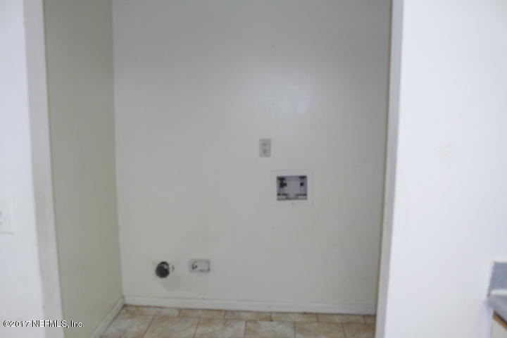 7895 Gulf Road South Jacksonville, FL 32244 - Photo 8 of 16 Interior laundry room