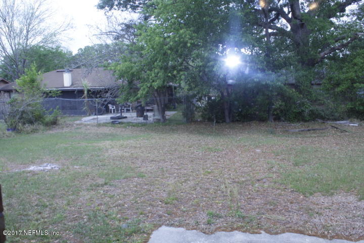 7895 Gulf Road South Jacksonville, FL 32244 - Photo 10 of 16 Large fenced backyard