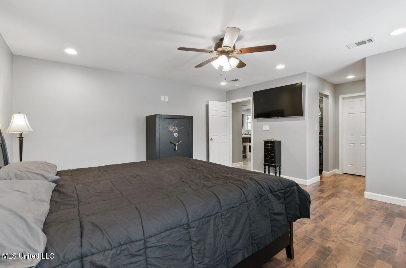 480 St Charles Street Bay St. Louis, MS 39520 - Photo 15 of 21 master bedroom