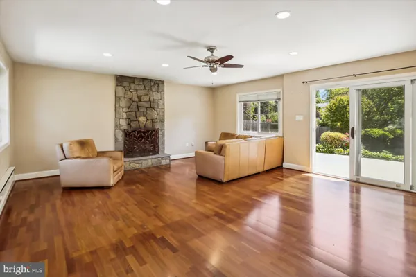 $4,000 | 11817 Charen Lane, Potomac, MD 20854