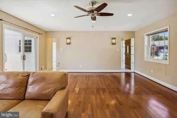 $4,000 | 11817 Charen Lane, Potomac, MD 20854