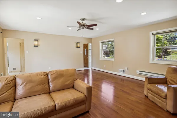 $4,000 | 11817 Charen Lane, Potomac, MD 20854