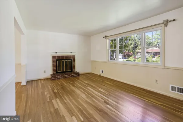 $4,000 | 11817 Charen Lane, Potomac, MD 20854