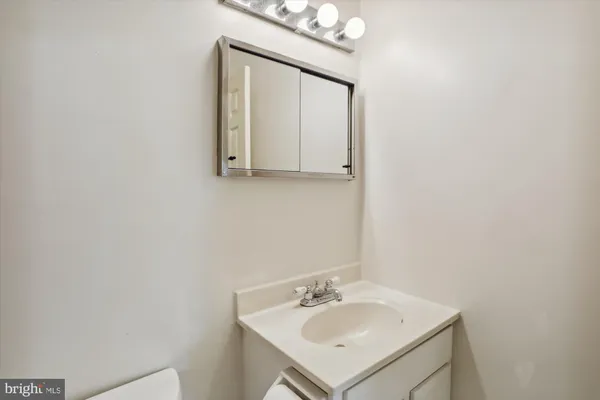 $4,000 | 11817 Charen Lane, Potomac, MD 20854