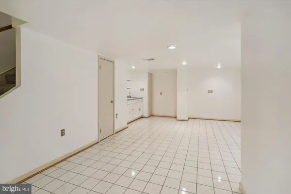 $4,000 | 11817 Charen Lane, Potomac, MD 20854