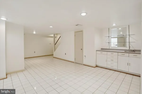 $4,000 | 11817 Charen Lane, Potomac, MD 20854