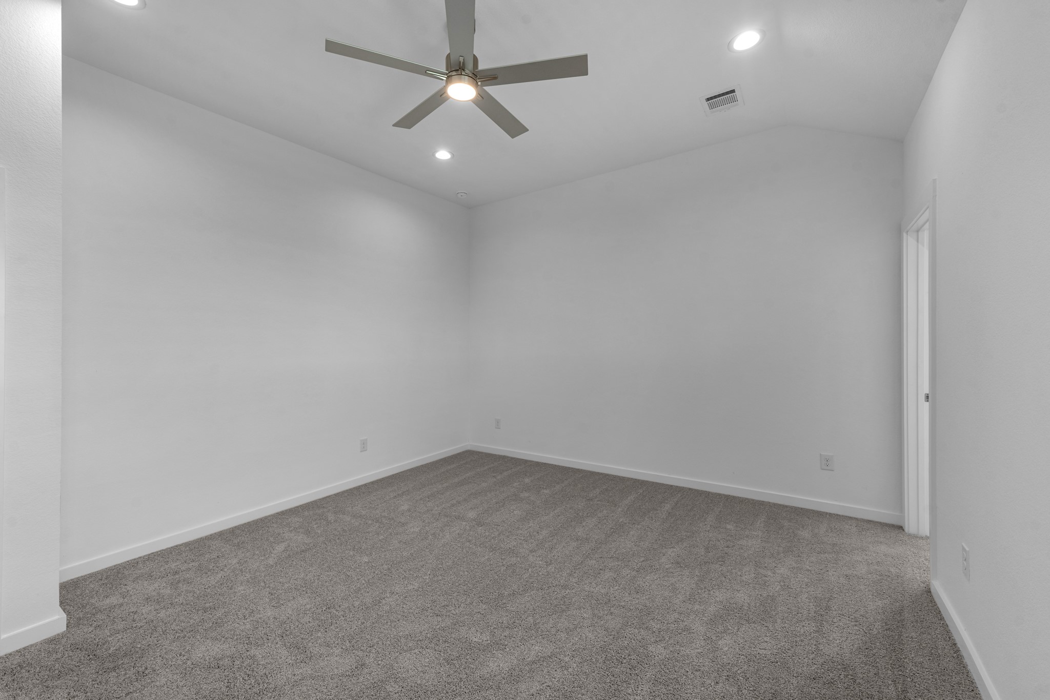 830 Orchard Vale Road Rosharon, TX 77583 - Photo 8 of 26 Gallery Image 8