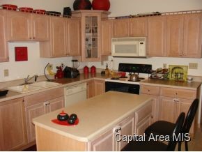 2800 Wordsworth Drive Springfield, IL 62711 - Photo 6 of 14 Gallery Image 6