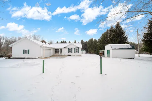 $360,000 | 6117 Kennedy Road, Munith, MI 49259
