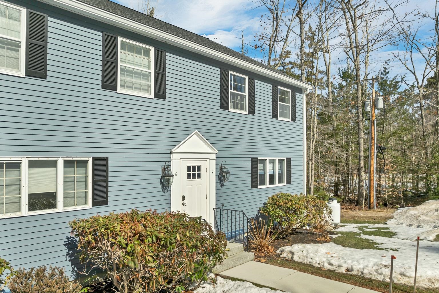 103 Clark Road, Unit 7 Wolfeboro, NH 03894 - Photo 2 of 55
