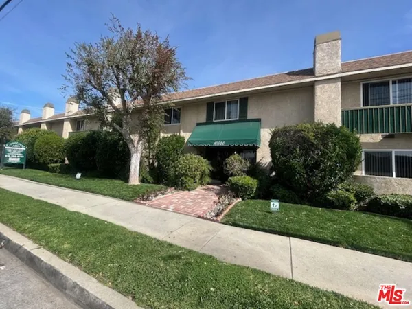 $1,685 | 10540 Balboa Boulevard, Unit 213, Granada Hills, CA 91344