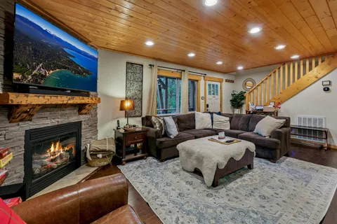 $950,000 | 1133 Regency Way, Tahoe Vista, CA 96148