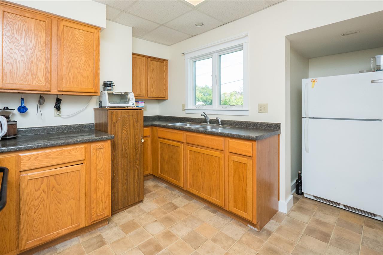 10 Osborne Street Rochester, NH 03867 - Photo 2 of 21