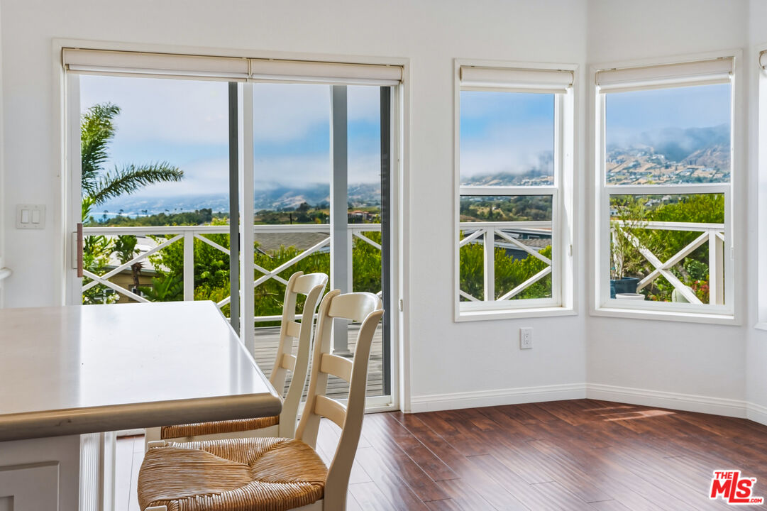 29500 Heathercliff Road, Unit 265 Malibu, CA 90265 - Photo 10 of 32