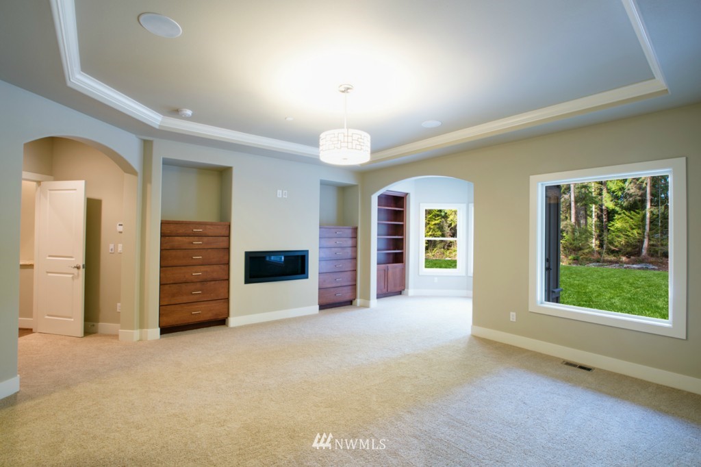 11533 Upper Preston Road Southeast Issaquah, WA 98027 - Photo 7 of 9 Gallery Image 7