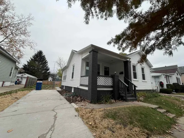 $199,900 | 1826 North Wisconsin Street, Racine, WI 53402