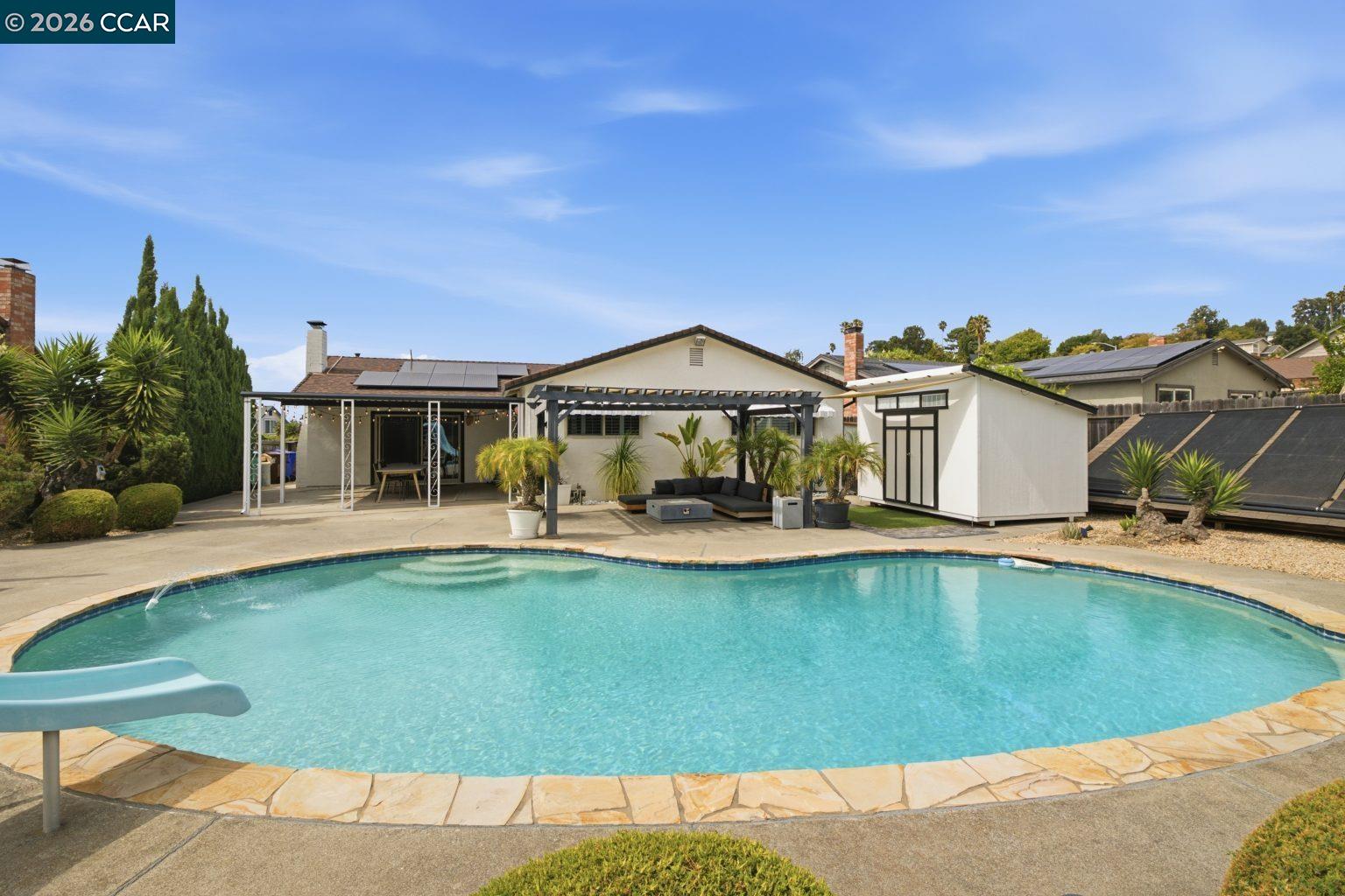 824 Coral Drive Rodeo, CA 94572 - Photo 18 of 41 Gallery Image 18