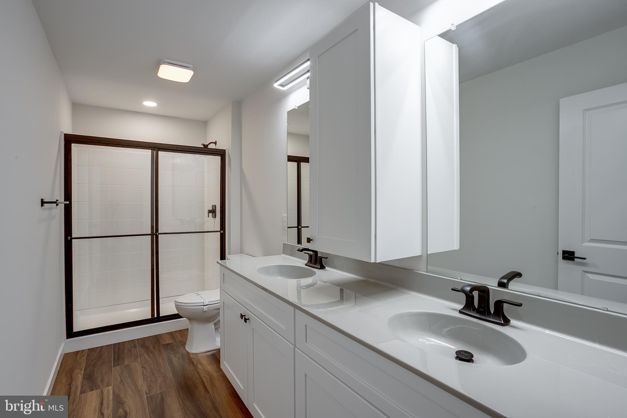 48 Pine Street Beverly, NJ 08010 - Photo 11 of 22 Bathroom