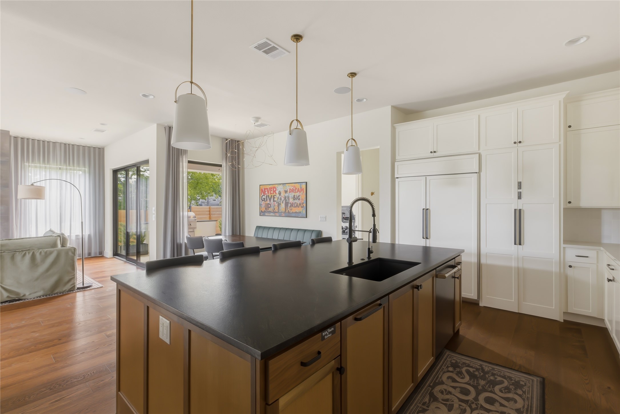 705 West 10th Street Georgetown, TX 78626 - Photo 5 of 40