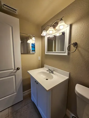 $1,900 | 1681 Balfour Point Drive, Unit B, West Palm Beach, FL 33411