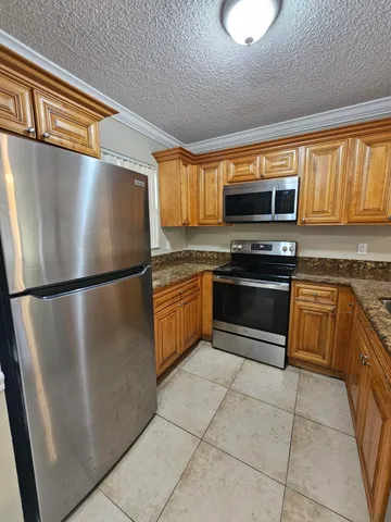 $1,900 | 1681 Balfour Point Drive, Unit B, West Palm Beach, FL 33411