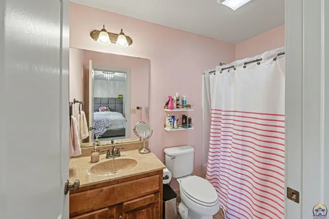 $849,000 | 5739 Southwest 44th Court, Topeka, KS 66610