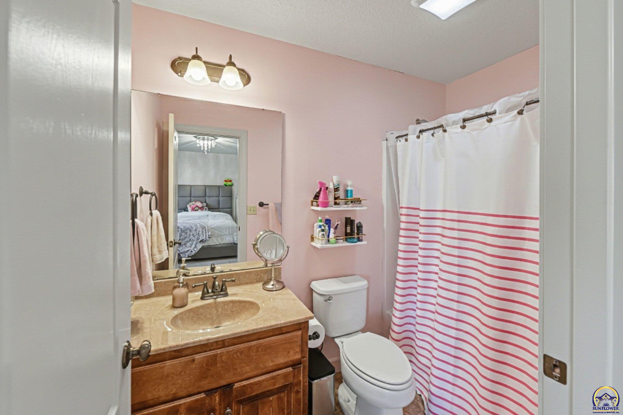 5739 Southwest 44th Court Topeka, KS 66610 - Photo 23 of 41