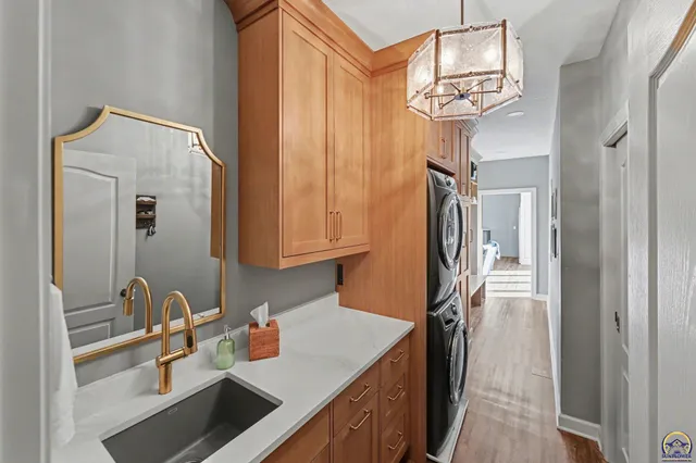 $849,000 | 5739 Southwest 44th Court, Topeka, KS 66610