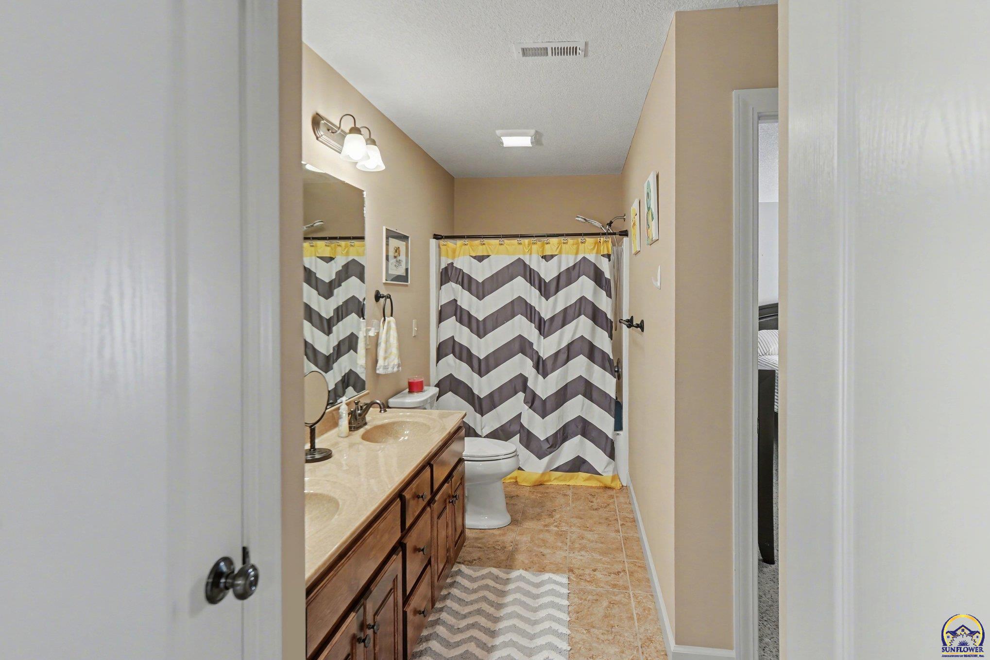 5739 Southwest 44th Court Topeka, KS 66610 - Photo 27 of 41