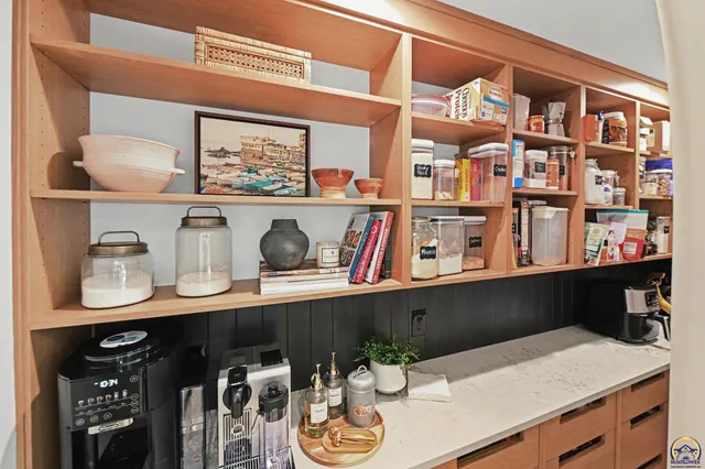 $849,000 | 5739 Southwest 44th Court, Topeka, KS 66610