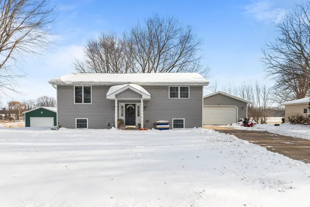 $334,900 | 714 Giese Street, Hortonville, WI 54944