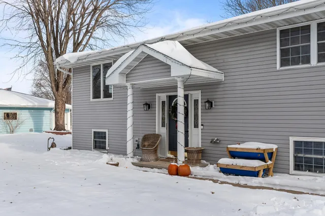 $334,900 | 714 Giese Street, Hortonville, WI 54944