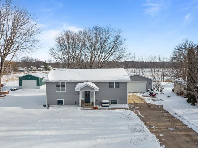 $334,900 | 714 Giese Street, Hortonville, WI 54944