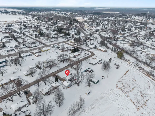 $334,900 | 714 Giese Street, Hortonville, WI 54944