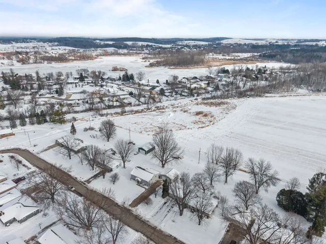 $334,900 | 714 Giese Street, Hortonville, WI 54944