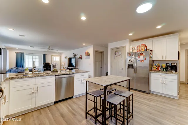 $394,000 | 5034 South 11th Place, Phoenix, AZ 85040